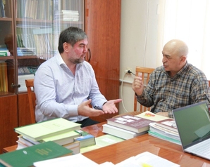 Лидер дагестанских «Зеленых» обсудил экологические проблемы региона с директором Горного ботанического сада