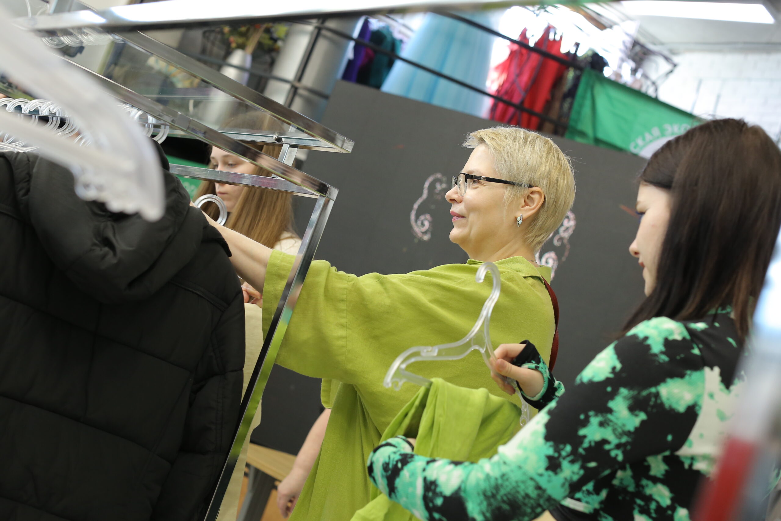 На «Зелёной субботе» в Нижнем Новгороде показали апсайклинг-коллекцию из старых джинсов На «Зелёной субботе» в Нижнем Новгороде показали апсайклинг-коллекцию из старых джинсов