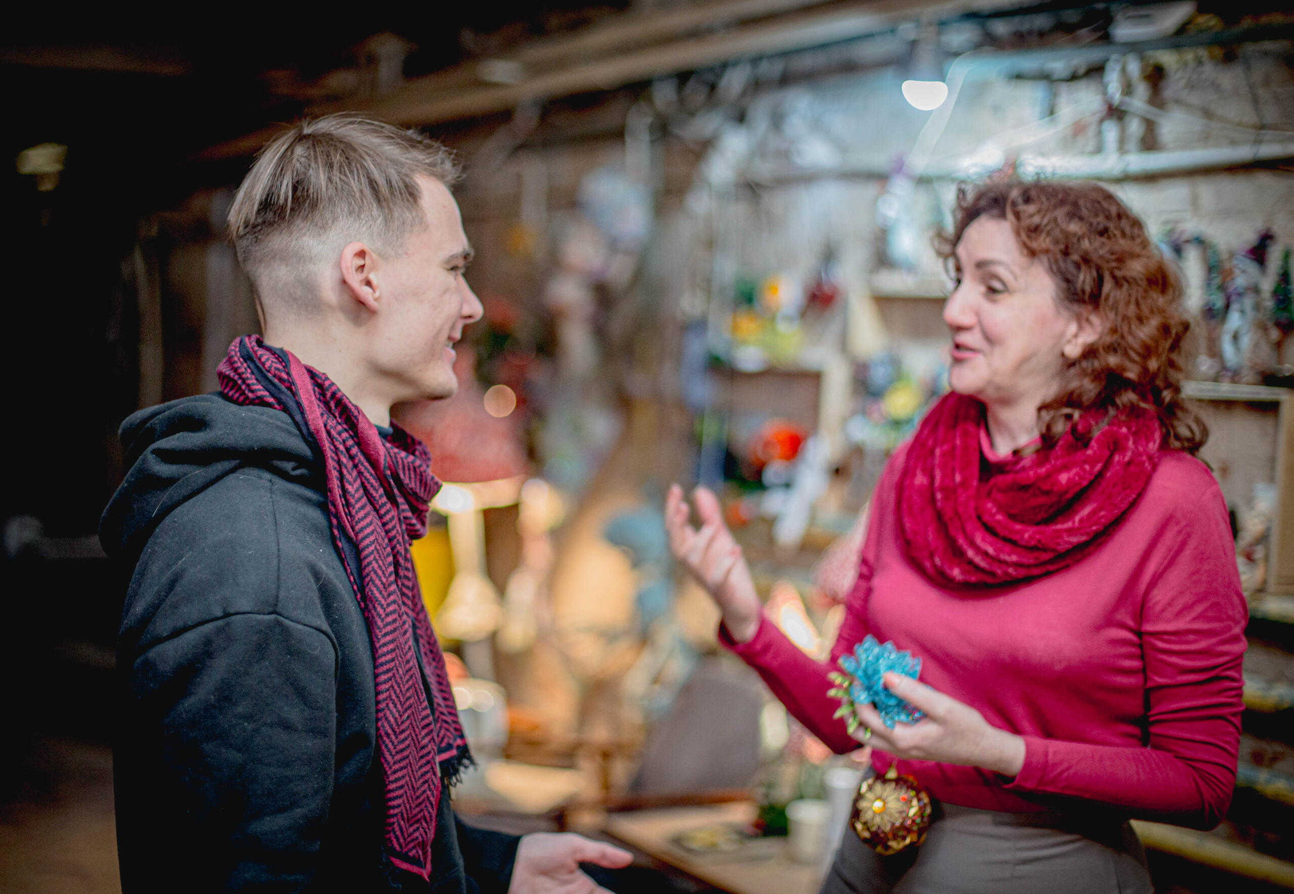 Ёлочные игрушки, новогодние ели и украшения для дома – в Ростове-на-Дону прошла предновогодняя «Зелёная суббота» Ёлочные игрушки, новогодние ели и украшения для дома – в Ростове-на-Дону прошла предновогодняя «Зелёная суббота»