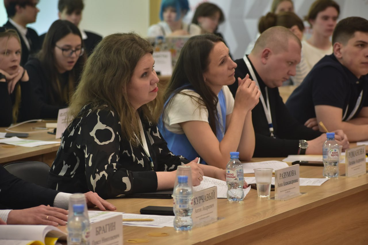 Лидер Санкт-Петербургских «ЗЕЛЁНЫХ» Павел Брагин вошёл в состав жюри финала соревнований межрегионального кейс-чемпионата «Лидеры агломерации» Лидер Санкт-Петербургских «ЗЕЛЁНЫХ» Павел Брагин вошёл в состав жюри финала соревнований межрегионального кейс-чемпионата «Лидеры агломерации»