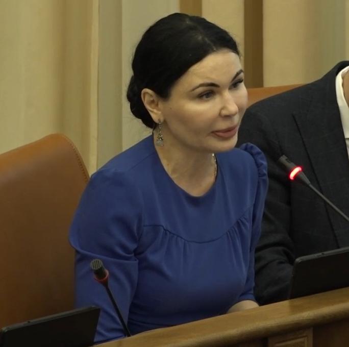 Депутат Заксобрания Красноярского края от партии «ЗЕЛЁНЫЕ» Ирина Иванова держит на контроле ситуацию с расселением жителей аварийного дома в Красноярске