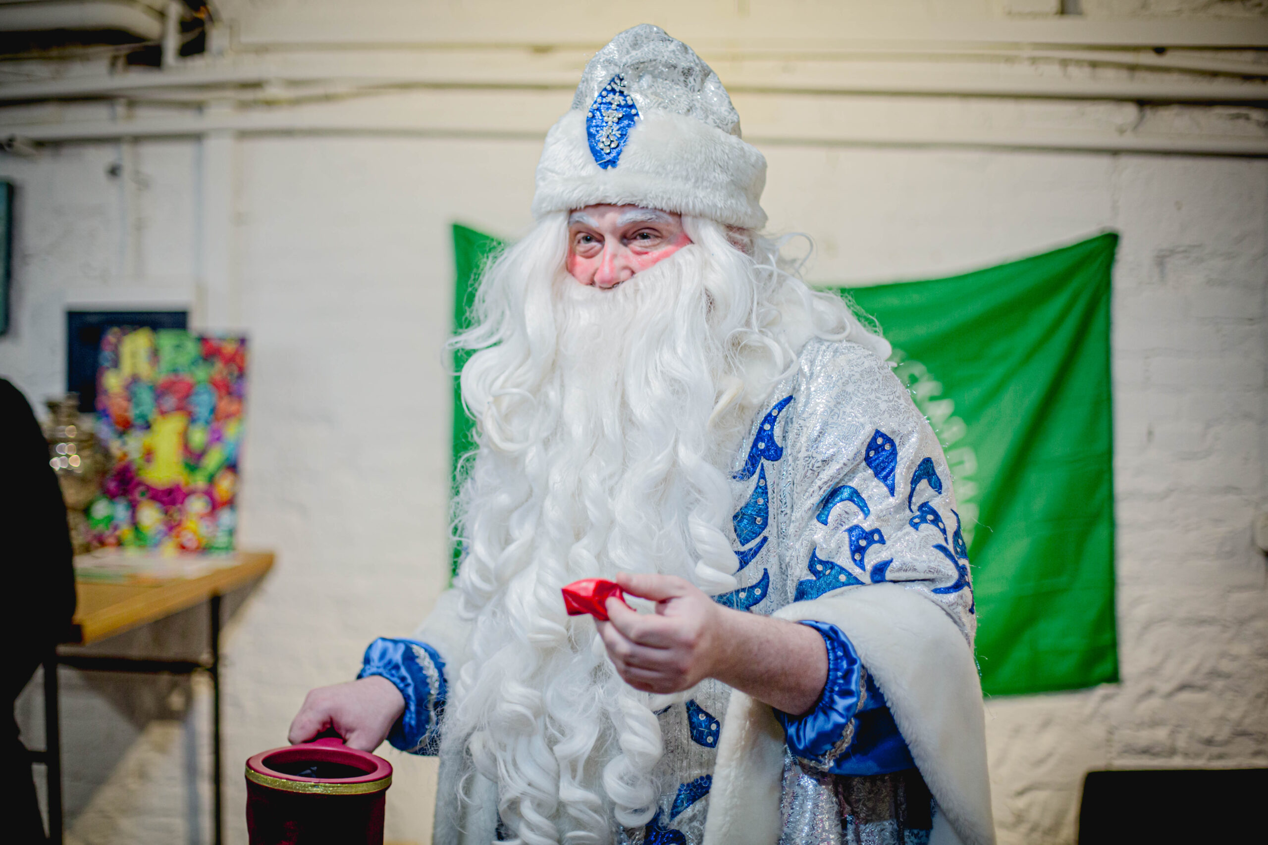 Ёлочные игрушки, новогодние ели и украшения для дома – в Ростове-на-Дону прошла предновогодняя «Зелёная суббота» Ёлочные игрушки, новогодние ели и украшения для дома – в Ростове-на-Дону прошла предновогодняя «Зелёная суббота»