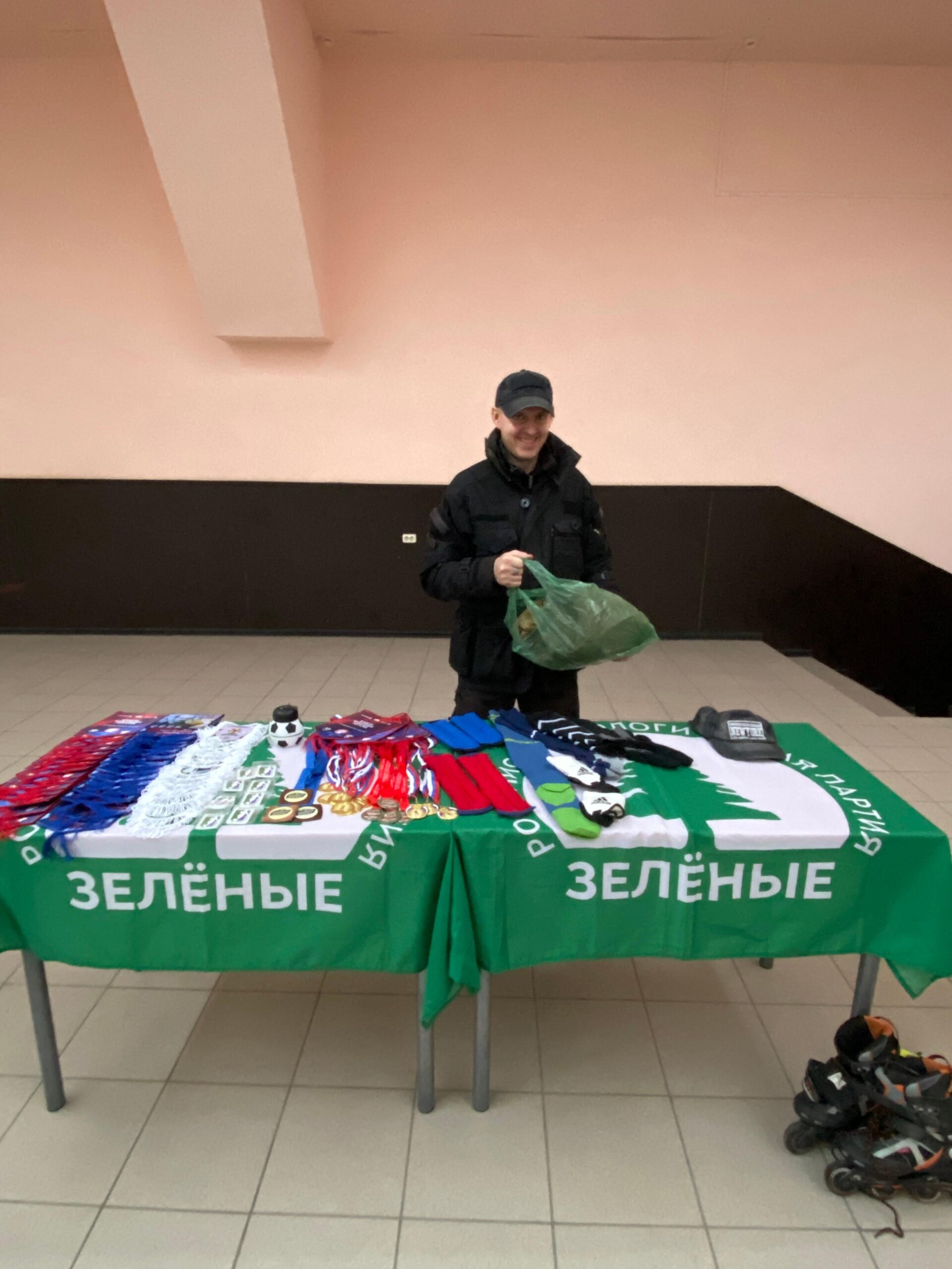 В Краснодаре на спортивную «Зелёную субботу» больше всего приносили инвентарь и одежду для игры в футбол В Краснодаре на спортивную «Зелёную субботу» больше всего приносили инвентарь и одежду для игры в футбол