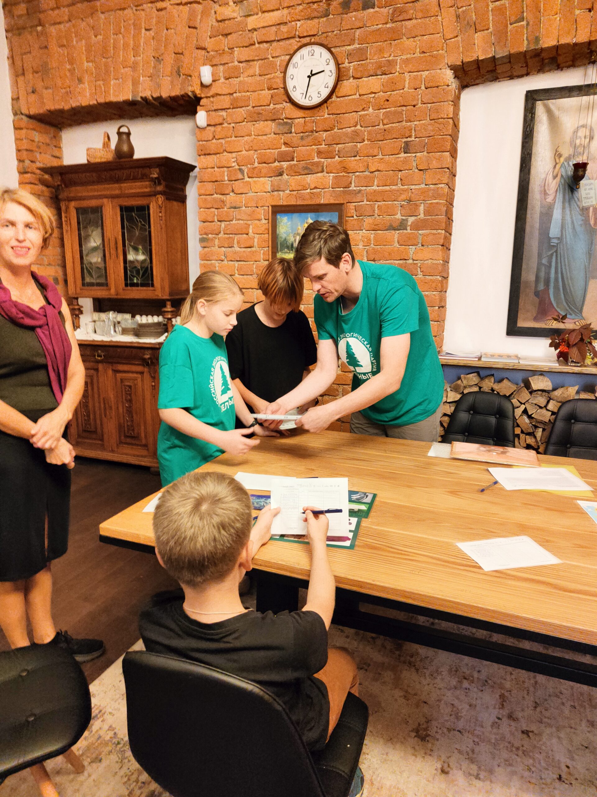 В Санкт-Петербурге на «Зелёной субботе» участники получили сертификат ЭКОГТОфеста В Санкт-Петербурге на «Зелёной субботе» участники получили сертификат ЭКОГТОфеста