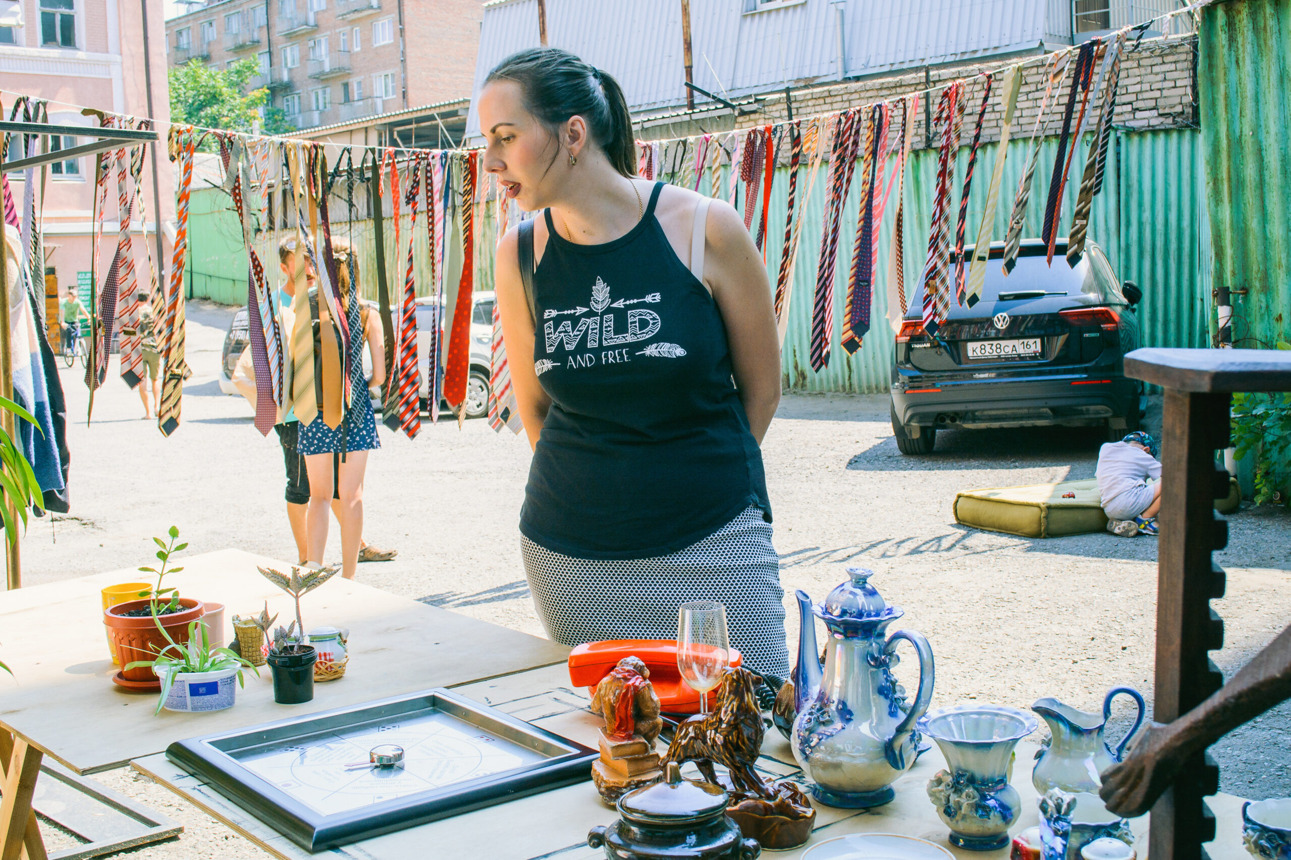 На «интерьерную» «Зелёную субботу» ростовчане принесли журнальный столик, репродукцию Пикассо ручной работы и каланхое Розалина На «интерьерную» «Зелёную субботу» ростовчане принесли журнальный столик, репродукцию Пикассо ручной работы и каланхое Розалина