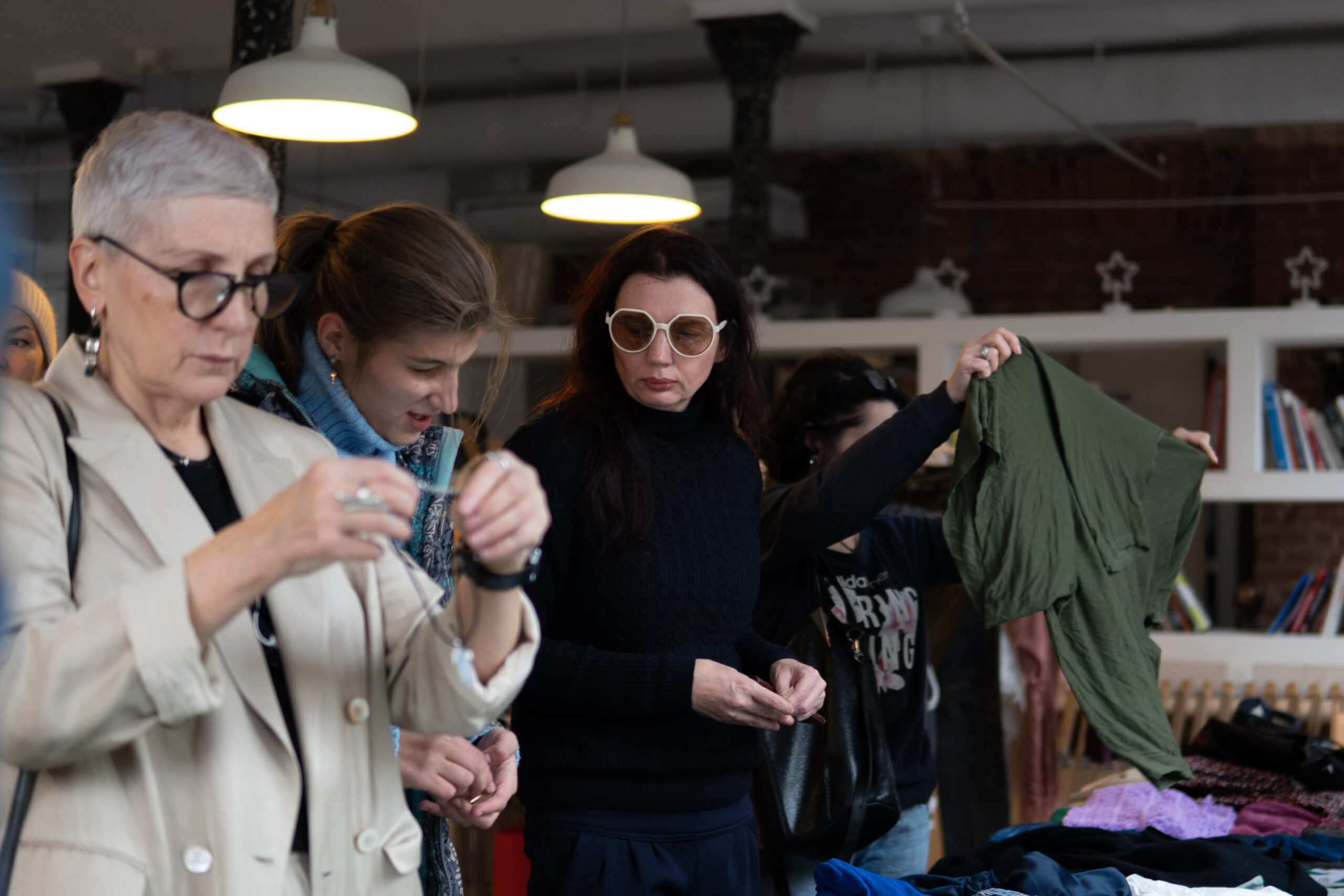 Самые популярные хобби у москвичей – вязание и создание сувениров из эпоксидной смолы Самые популярные хобби у москвичей – вязание и создание сувениров из эпоксидной смолы