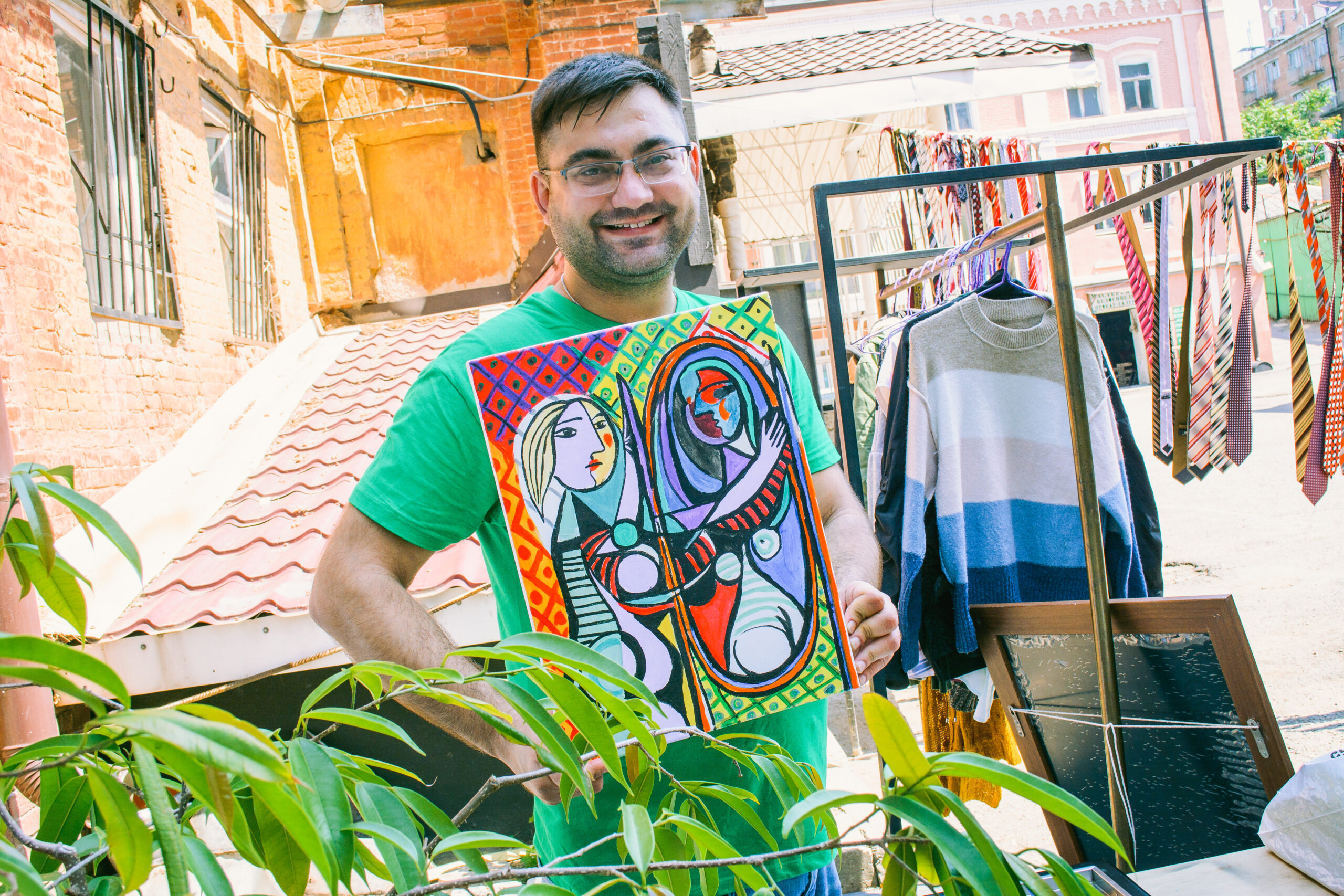 На «интерьерную» «Зелёную субботу» ростовчане принесли журнальный столик, репродукцию Пикассо ручной работы и каланхое Розалина На «интерьерную» «Зелёную субботу» ростовчане принесли журнальный столик, репродукцию Пикассо ручной работы и каланхое Розалина