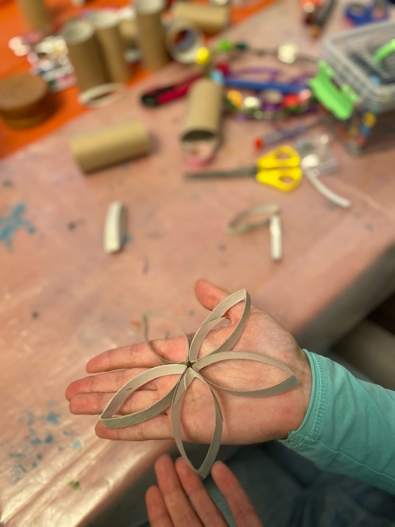 На творческую «Зелёную субботу» в Санкт-Петербурге принесли на обмен журналы по рукоделию, пряжу и нитки На творческую «Зелёную субботу» в Санкт-Петербурге принесли на обмен журналы по рукоделию, пряжу и нитки