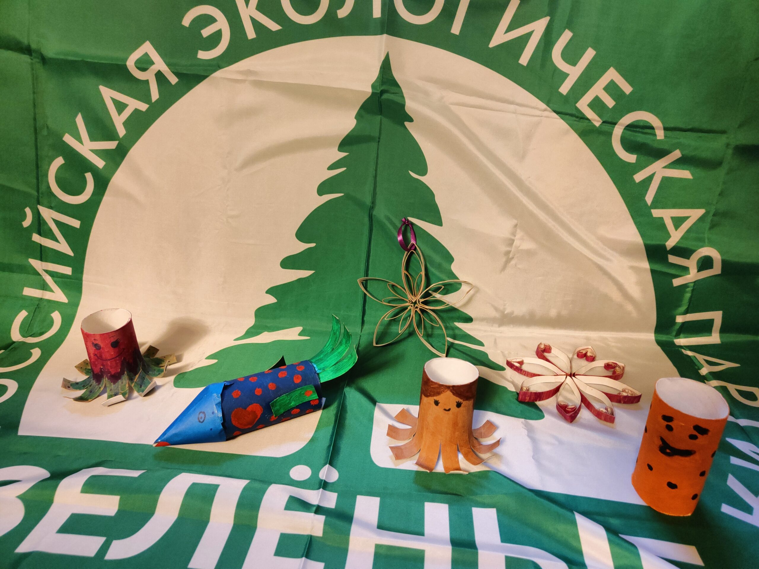 На творческую «Зелёную субботу» в Санкт-Петербурге принесли на обмен журналы по рукоделию, пряжу и нитки На творческую «Зелёную субботу» в Санкт-Петербурге принесли на обмен журналы по рукоделию, пряжу и нитки