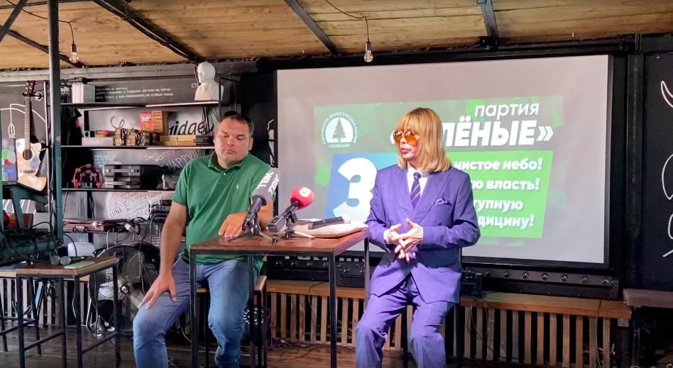 Защитник Байкала Сергей Зверев встретился с жителями Красноярска и Минусинска