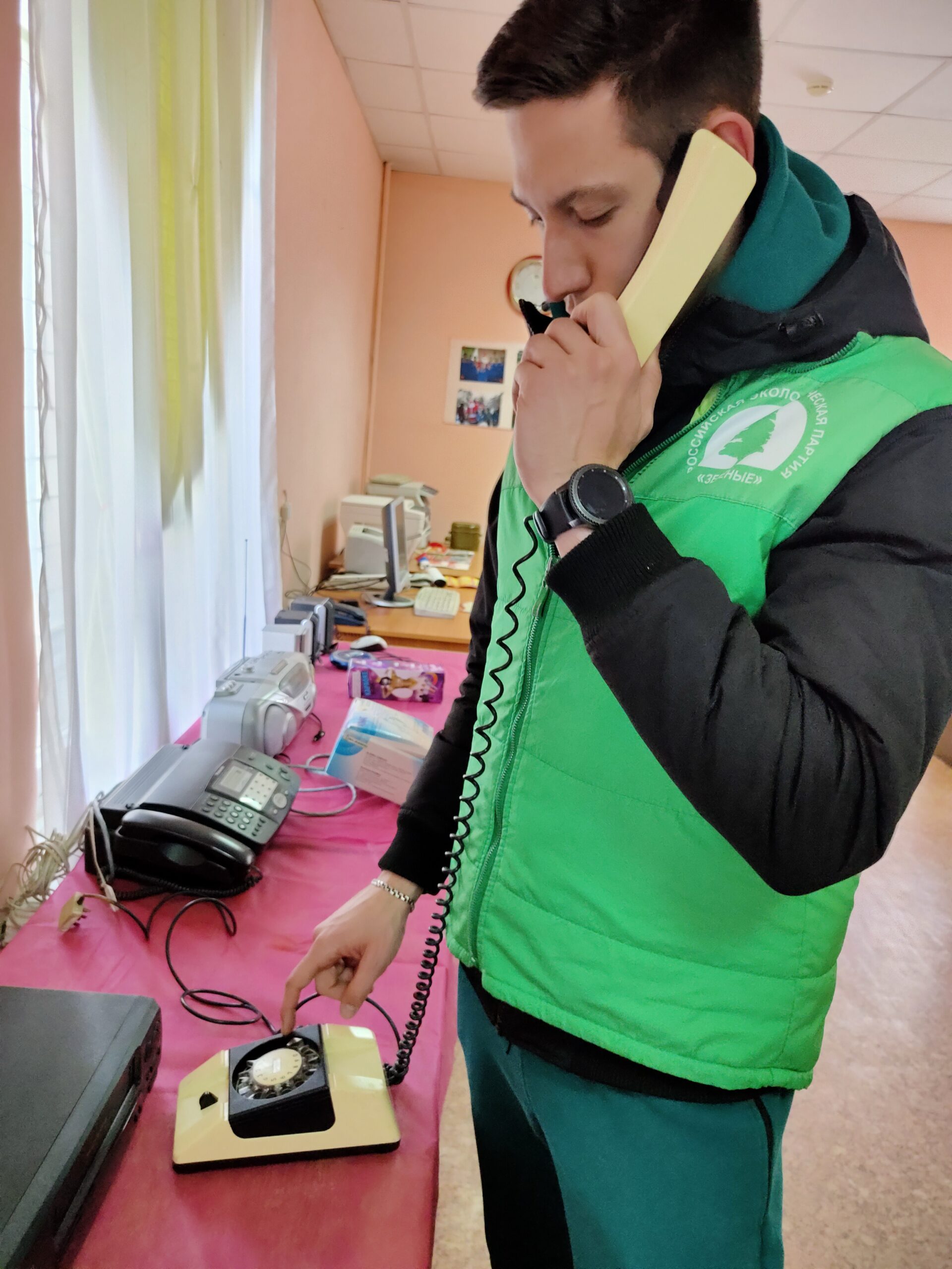 Аппарат магнитотерапии нашёл нового владельца на акции «Зелёная суббота» Аппарат магнитотерапии нашёл нового владельца на акции «Зелёная суббота»