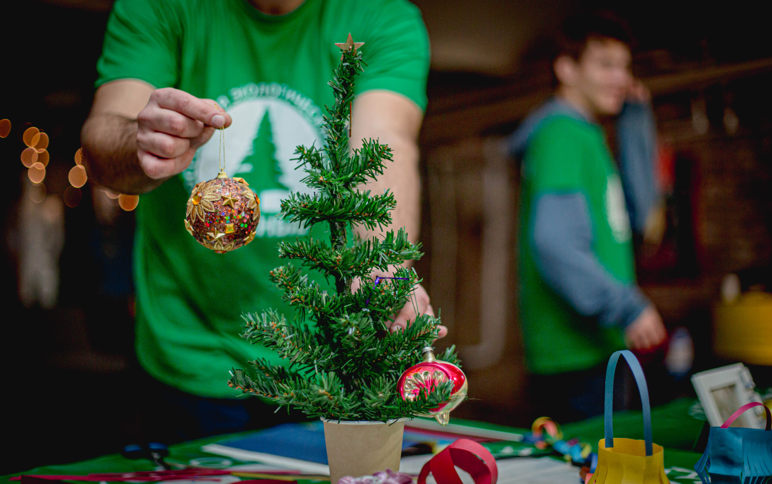Ёлочные игрушки, новогодние ели и украшения для дома – в Ростове-на-Дону прошла предновогодняя «Зелёная суббота» Ёлочные игрушки, новогодние ели и украшения для дома – в Ростове-на-Дону прошла предновогодняя «Зелёная суббота»