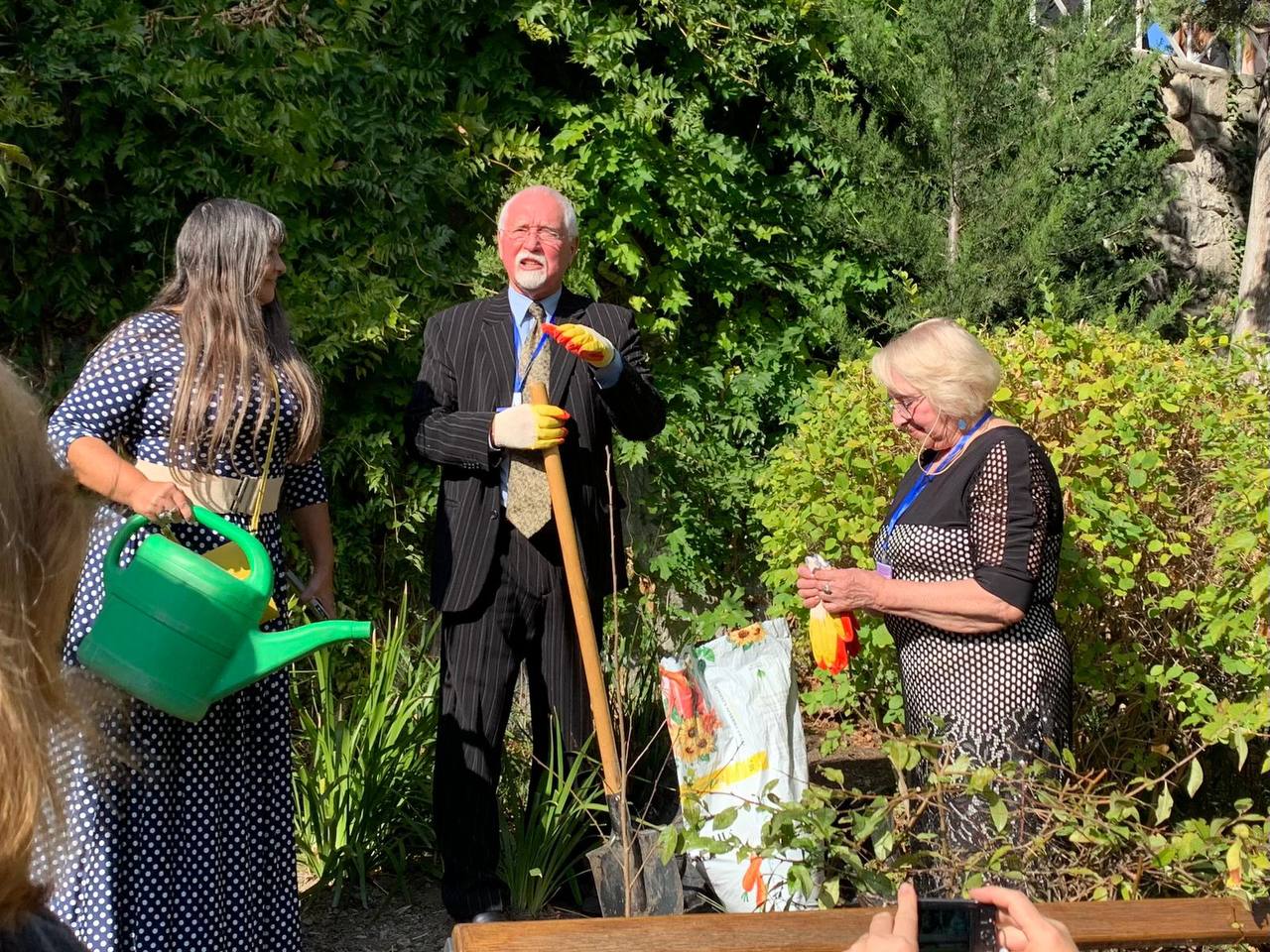 При содействии крымских «ЗЕЛЁНЫХ» в Ялте прошёл Международный литературный фестиваль «Вишнёвый сад» При содействии крымских «ЗЕЛЁНЫХ» в Ялте прошёл Международный литературный фестиваль «Вишнёвый сад»