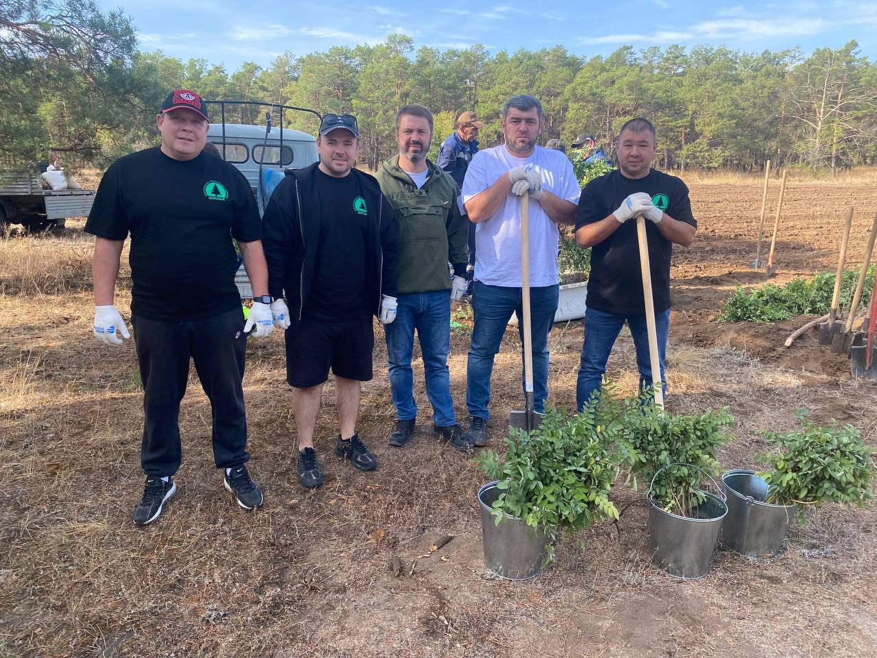 «ЗЕЛЁНЫЕ» Волгограда посадили акации в Волгоградском лесничестве «ЗЕЛЁНЫЕ» Волгограда посадили акации в Волгоградском лесничестве
