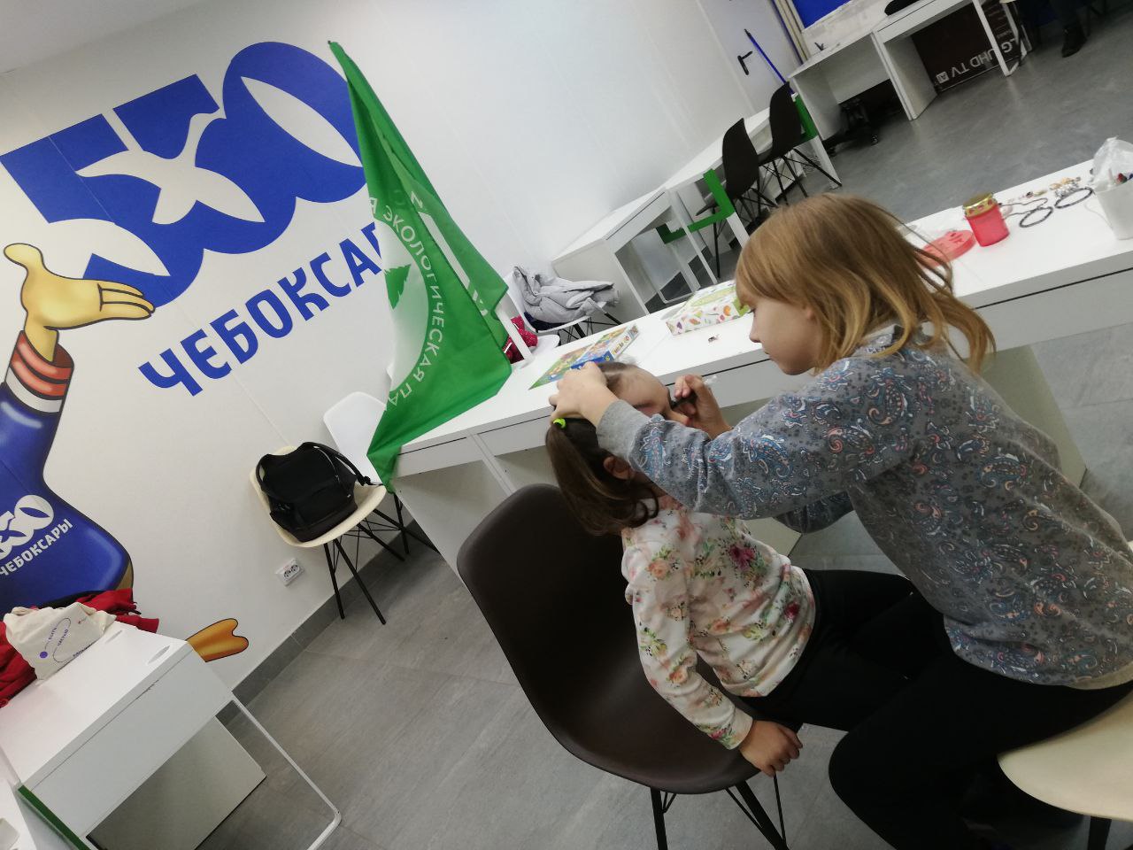 Делиться тем, что любишь: чебоксарцы принесли на обмен более 500 предметов для творчества Делиться тем, что любишь: чебоксарцы принесли на обмен более 500 предметов для творчества