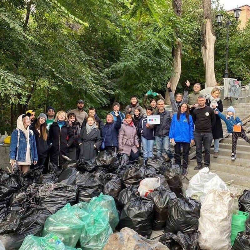 В Ростове-на-Дону экоактивисты собрали более 30 мешков с мусором