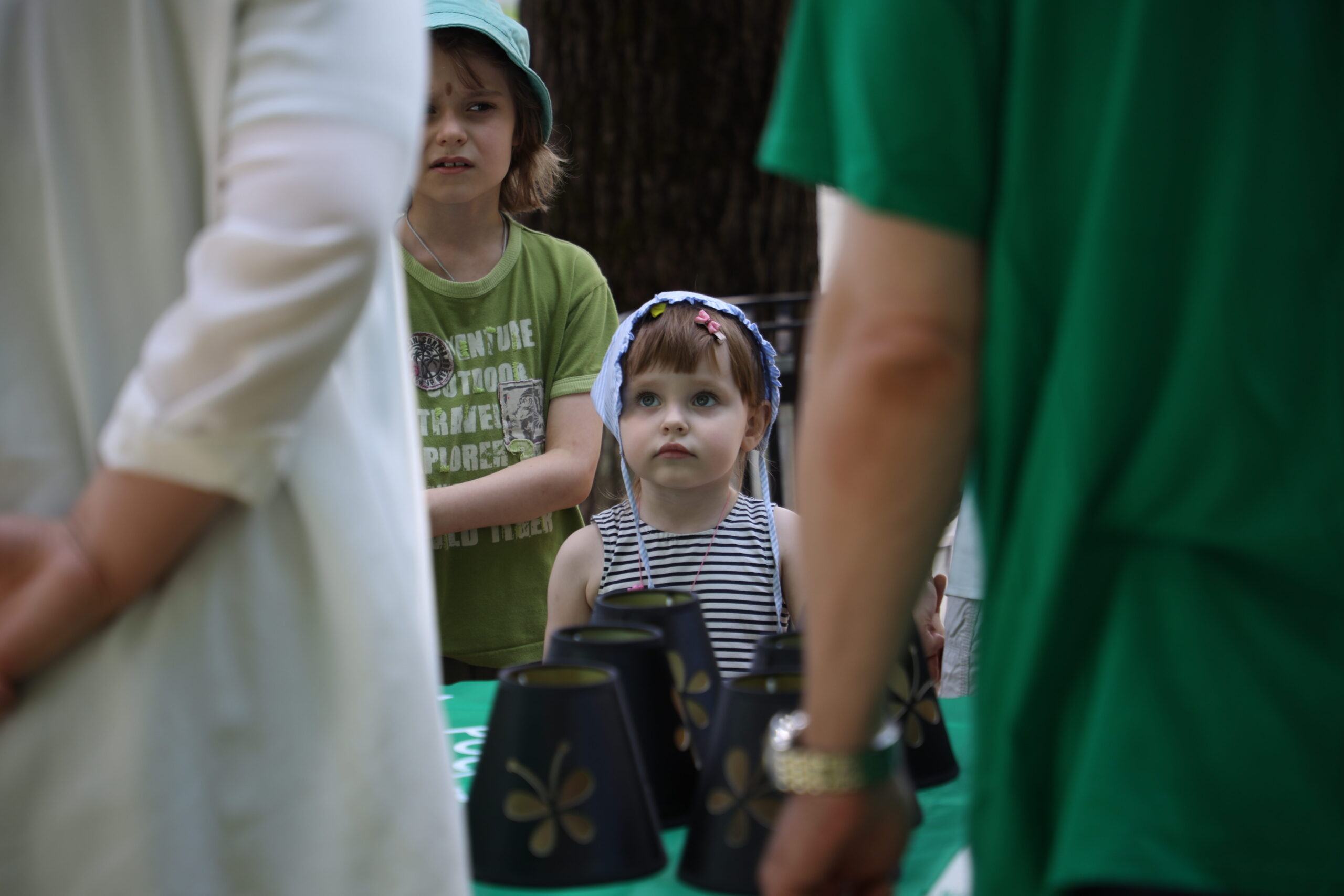 На «интерьерную» «Зелёную субботу» москвичи принесли винтажную посуду, индийские статуэтки и редкие кактусы На «интерьерную» «Зелёную субботу» москвичи принесли винтажную посуду, индийские статуэтки и редкие кактусы