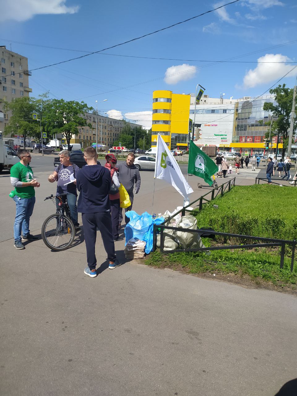 Питерские «ЗЕЛЁНЫЕ» собирают подписи за корректировку бюджета по очистке реки Новая Питерские «ЗЕЛЁНЫЕ» собирают подписи за корректировку бюджета по очистке реки Новая