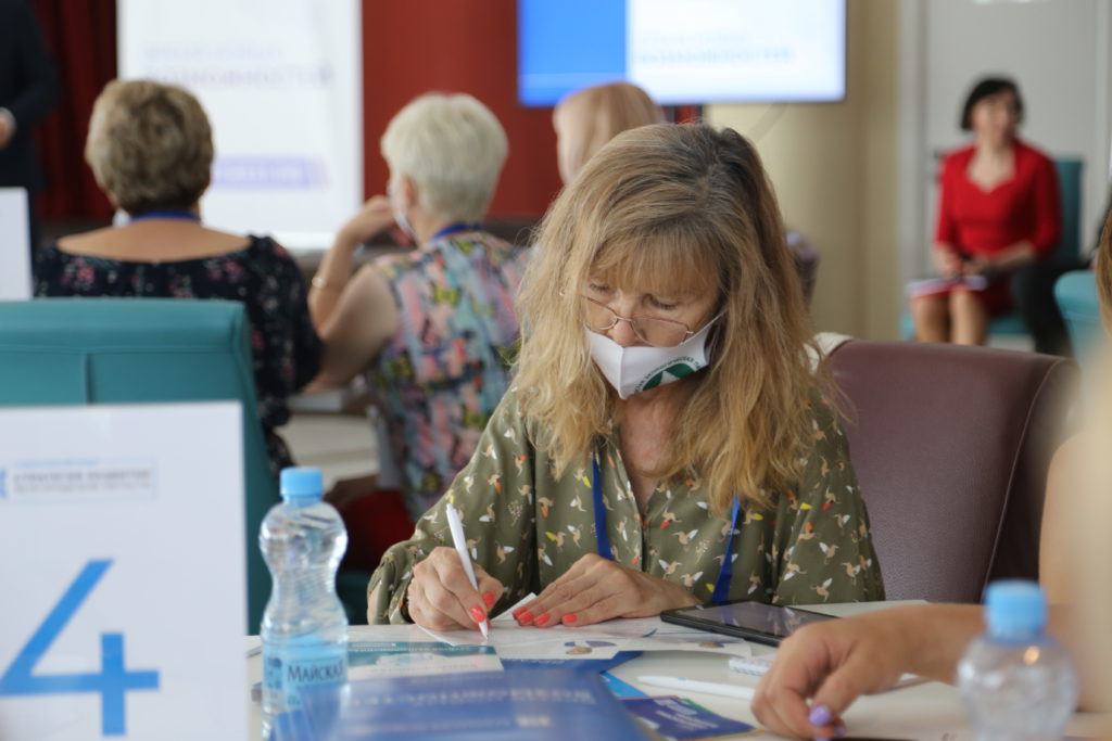 Руководитель реготделения «ЗЕЛЁНЫЕ» Вера Порхун предложила губернатору Белгородской области создать народный реестр деревьев-долгожителей