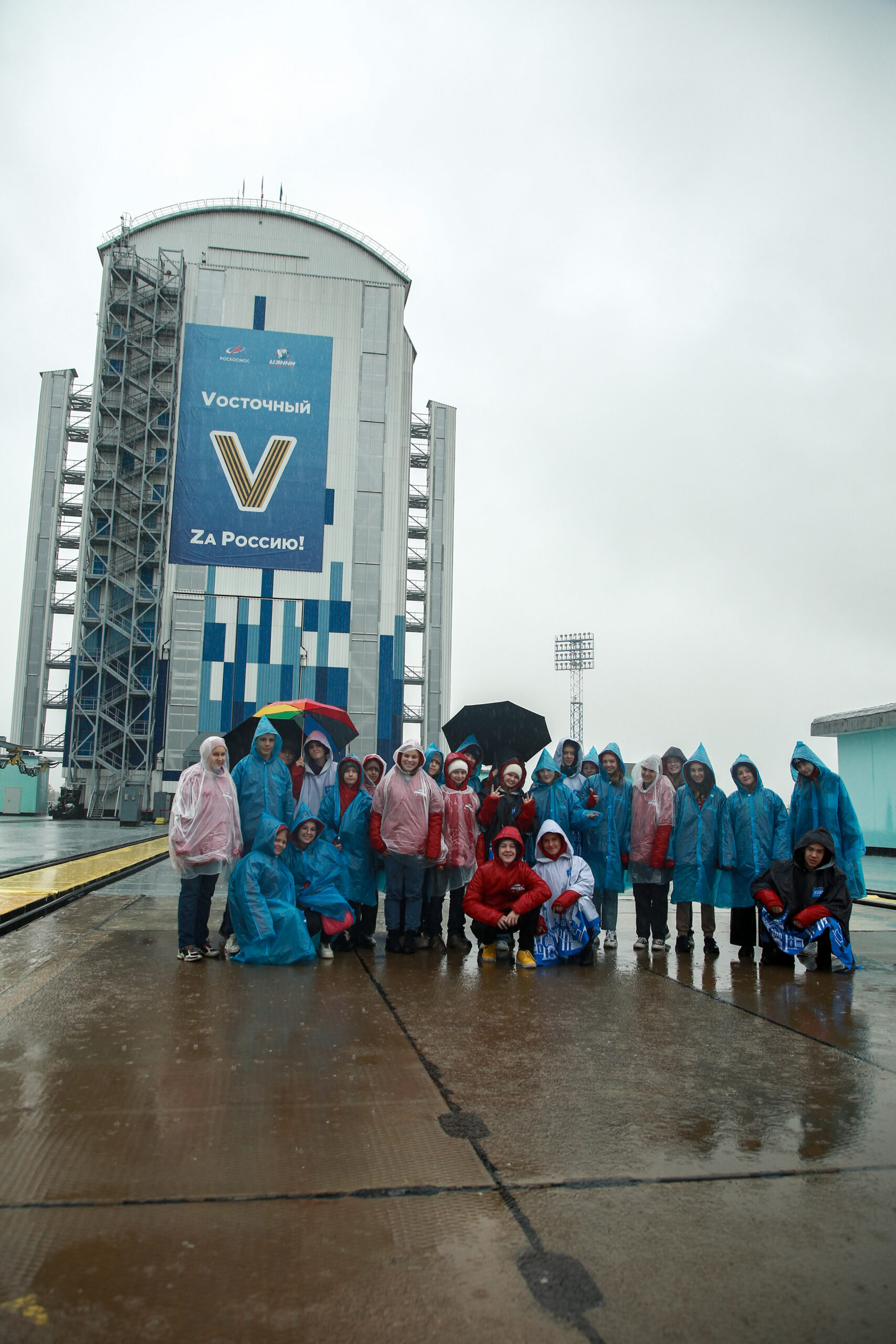 Сопредседатель партии «ЗЕЛЁНЫЕ» Сергей Ревин встретился с школьниками со всей России на космодроме Восточный Сопредседатель партии «ЗЕЛЁНЫЕ» Сергей Ревин встретился с школьниками со всей России на космодроме Восточный