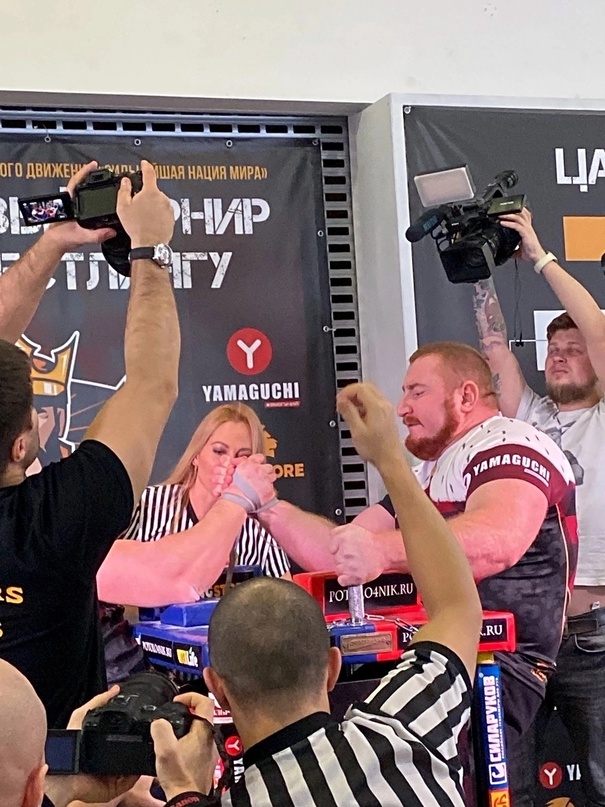 Спортсмен из крымских «ЗЕЛЁНЫХ» занял 2-е место в рейтинговом турнире по армрестлингу