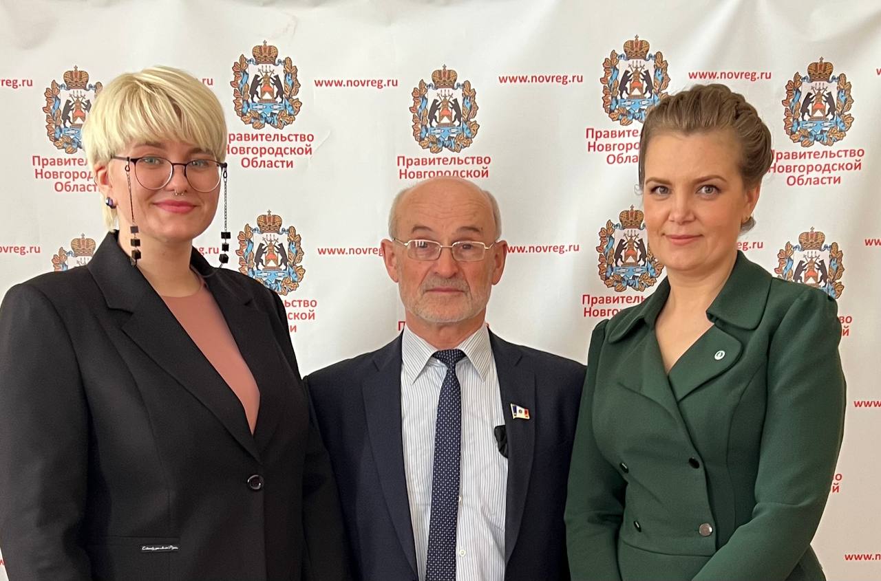 Лидер новгородских «ЗЕЛЁНЫХ» Елена Максимова выступила на ежегодном отчёте губернатора региона Лидер новгородских «ЗЕЛЁНЫХ» Елена Максимова выступила на ежегодном отчёте губернатора региона