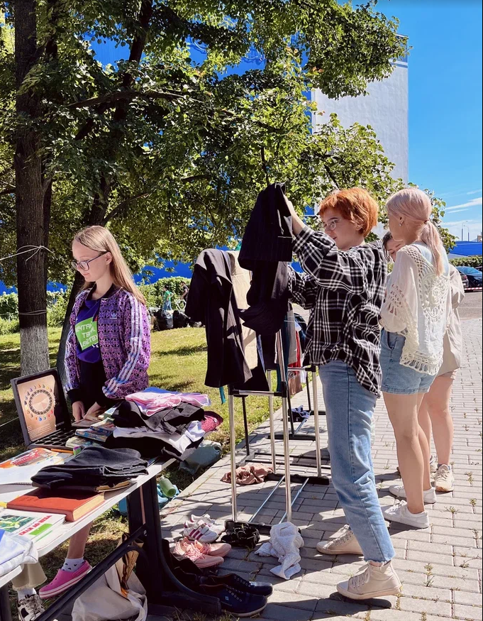 В Пензе в минувшую субботу обменялись школьными принадлежностями В Пензе в минувшую субботу обменялись школьными принадлежностями