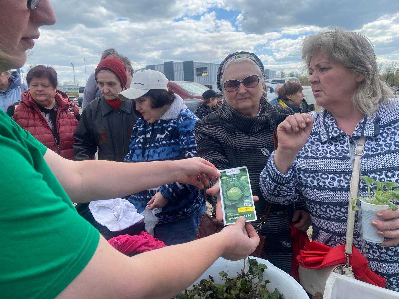 Более 500 комнатных и садовых растений нашли новых владельцев на «дачной» «Зелёной субботе» в Электростали Более 500 комнатных и садовых растений нашли новых владельцев на «дачной» «Зелёной субботе» в Электростали