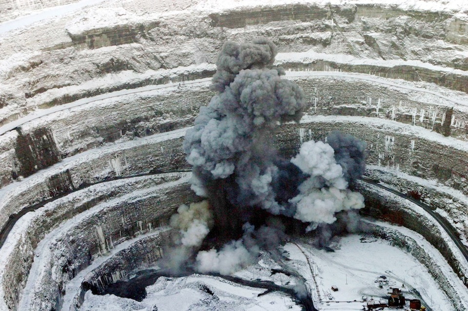 Профильные ведомства в Хакасии обратят внимание на работу угольной компании после обращения «ЗЕЛЁНЫХ»