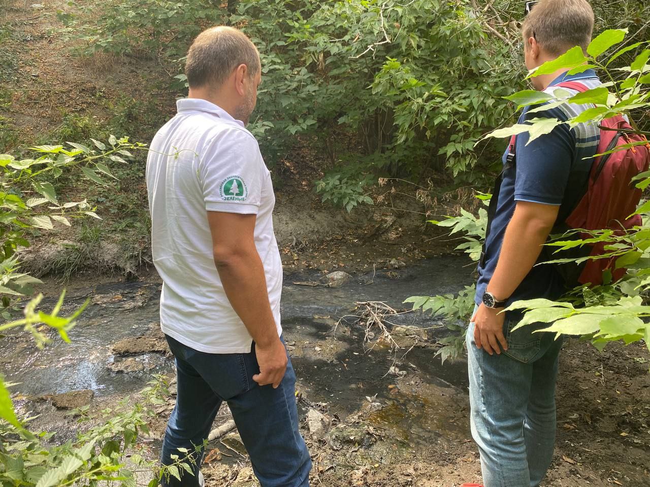 «ЗЕЛЁНЫЕ» говорят о необходимости очистки притока реки Славянка в Крыму «ЗЕЛЁНЫЕ» говорят о необходимости очистки притока реки Славянка в Крыму