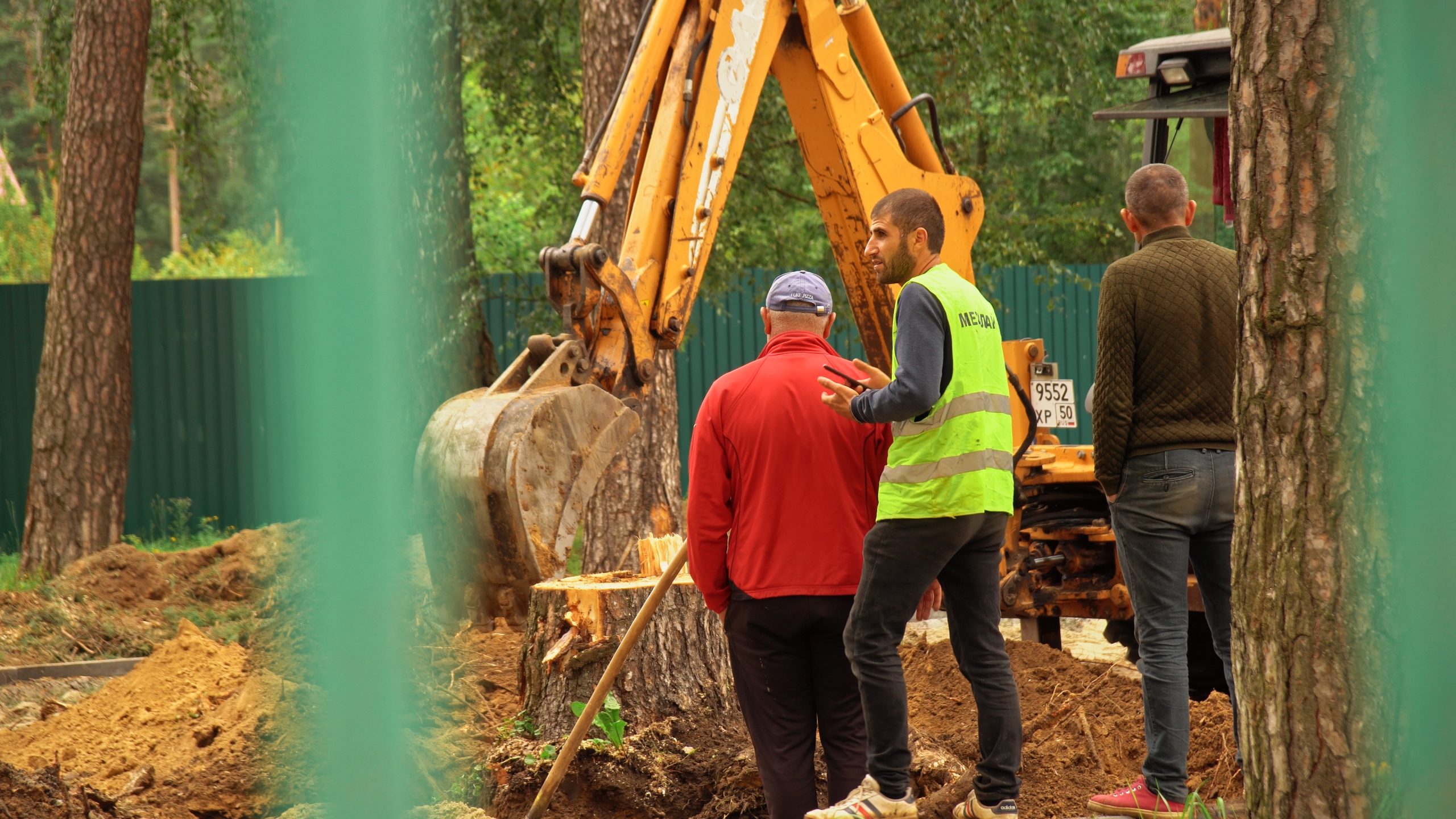 «ЗЕЛЁНЫЕ» проверят законность вырубки вековых сосен около школы в посёлке Монино «ЗЕЛЁНЫЕ» проверят законность вырубки вековых сосен около школы в посёлке Монино