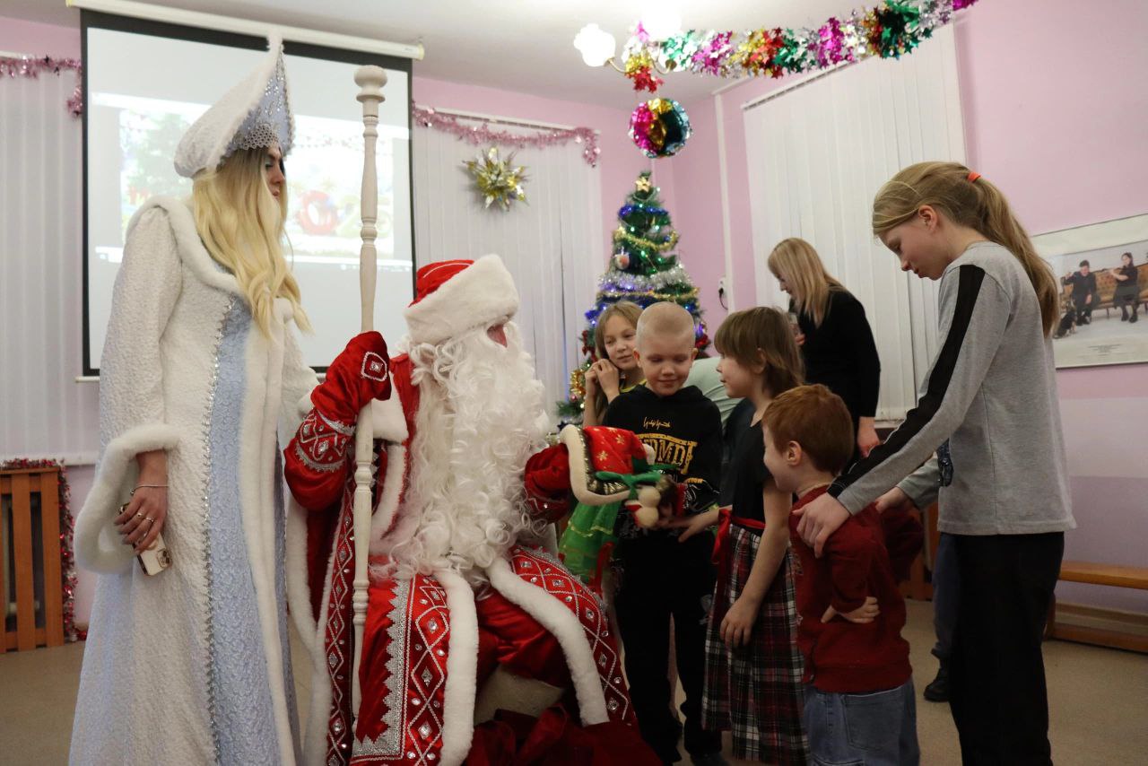 Башкирские «ЗЕЛЁНЫЕ» поздравили детей из опекунских семей с наступающим Новым годом Башкирские «ЗЕЛЁНЫЕ» поздравили детей из опекунских семей с наступающим Новым годом