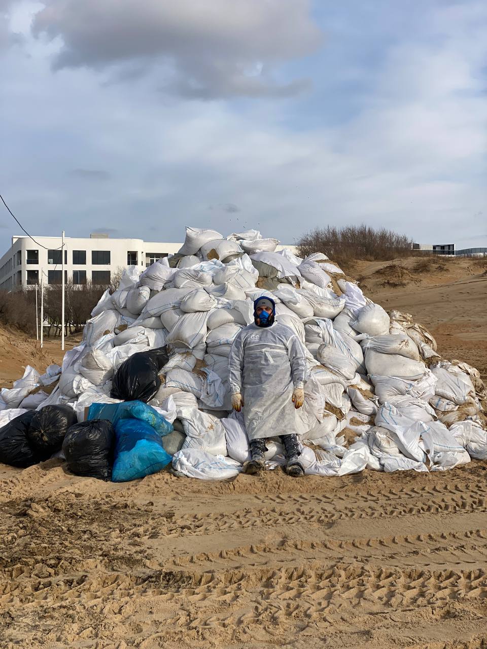 «ЗЕЛЁНЫЕ» продолжают работу по очистке в Анапе «ЗЕЛЁНЫЕ» продолжают работу по очистке в Анапе