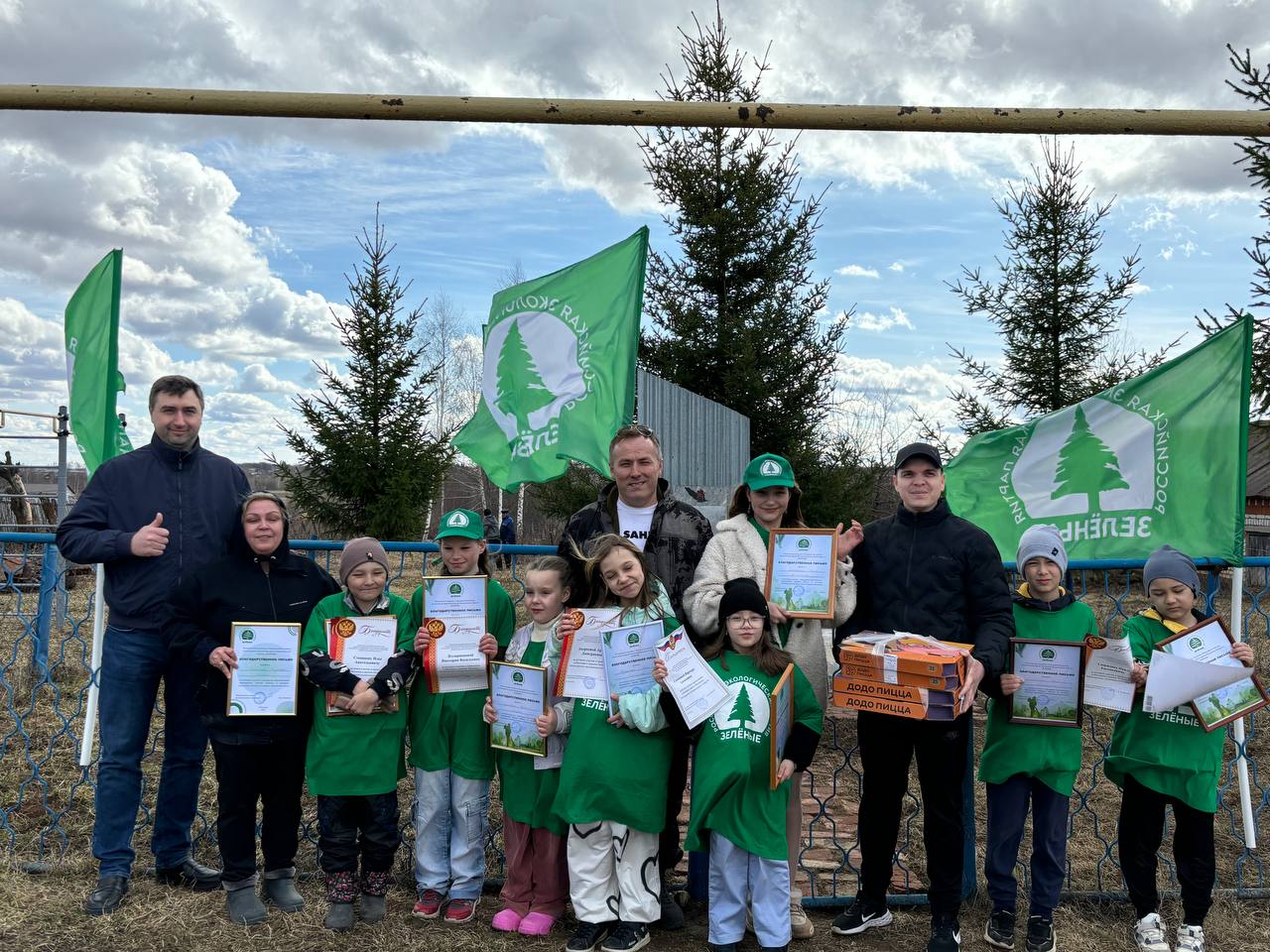 Чувашское отделение партии «ЗЕЛЁНЫЕ» начало серию весенних субботников