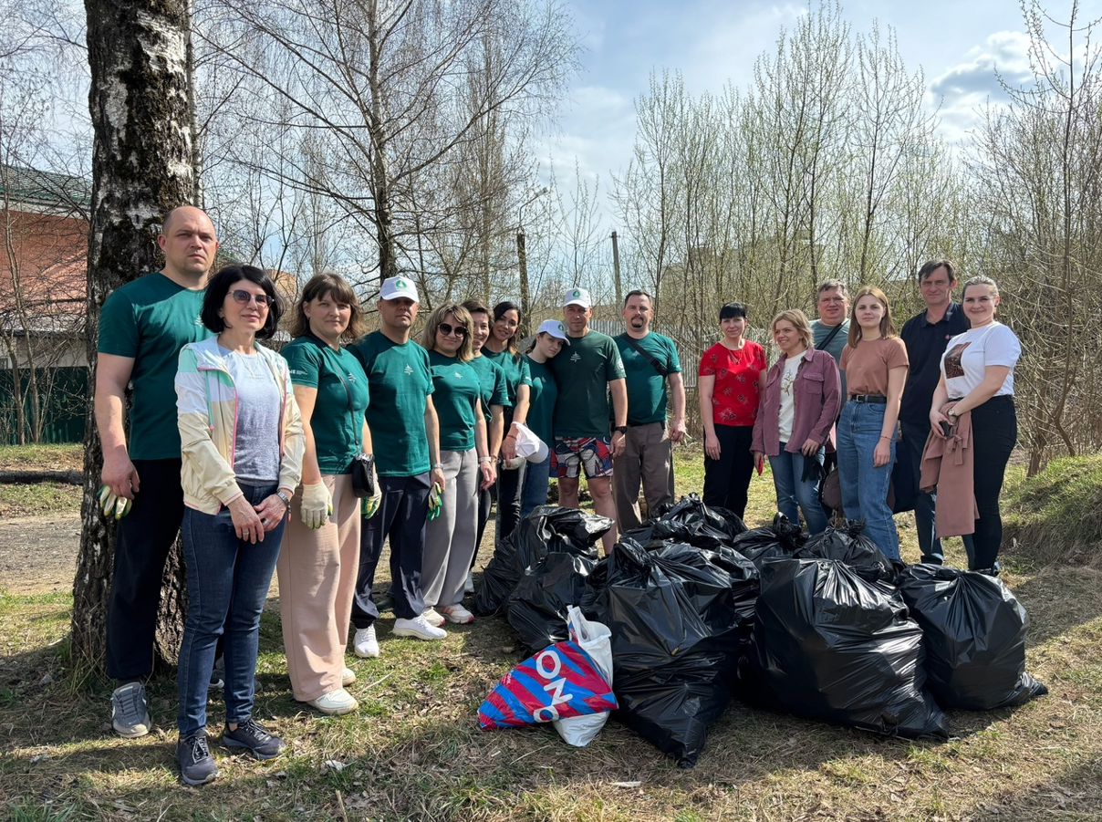 Калужские «ЗЕЛЁНЫЕ» провели субботник совместно с членами правительства Калужской области