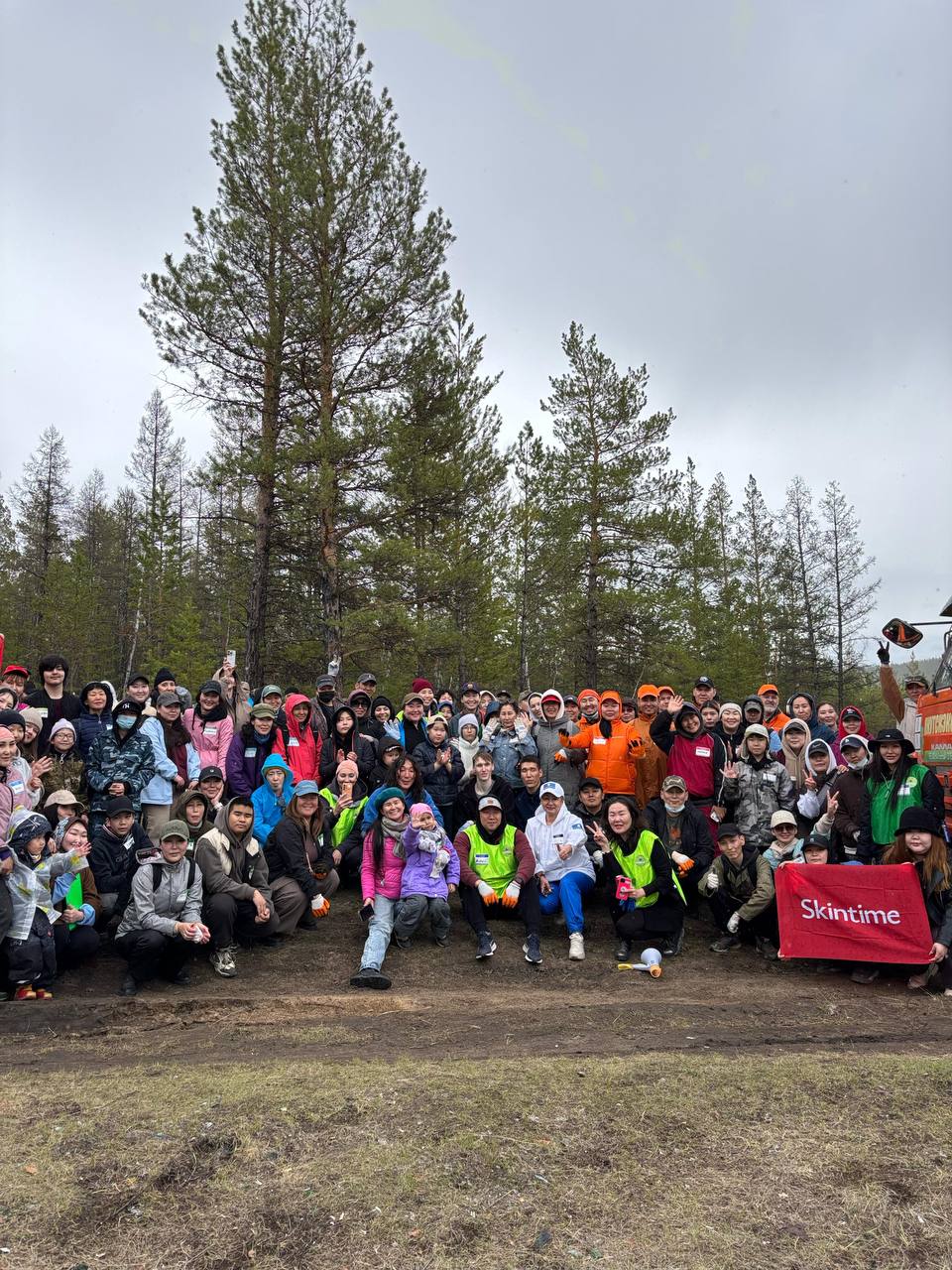 Более 130 человек приняли участие в плоггинге-субботнике, который организовали «ЗЕЛЁНЫЕ» Якутии