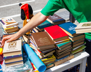 РИАМО: Более 1 тыс книг, игрушек и одежды принесли на обмен в Электростали на «Зеленой субботе»