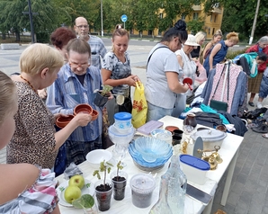 1200 предметов гардероба и интерьера принесли на обмен жители Подмосковья, став лидерами среди регионов-участников федеральной акции «Зелёная суббота»