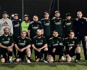 Кабардинобалкарская футбольная команда «Ларри» выиграла очередной матч, став второй в турнирной таблице 