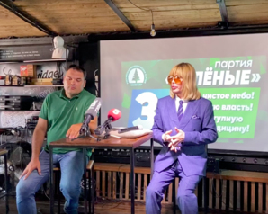 Защитник Байкала Сергей Зверев встретился с жителями Красноярска и Минусинска