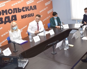 ​​Ростовские «зелёные» вручили губернатору резолюцию круглого стола, посвящённого проблемам Дона 